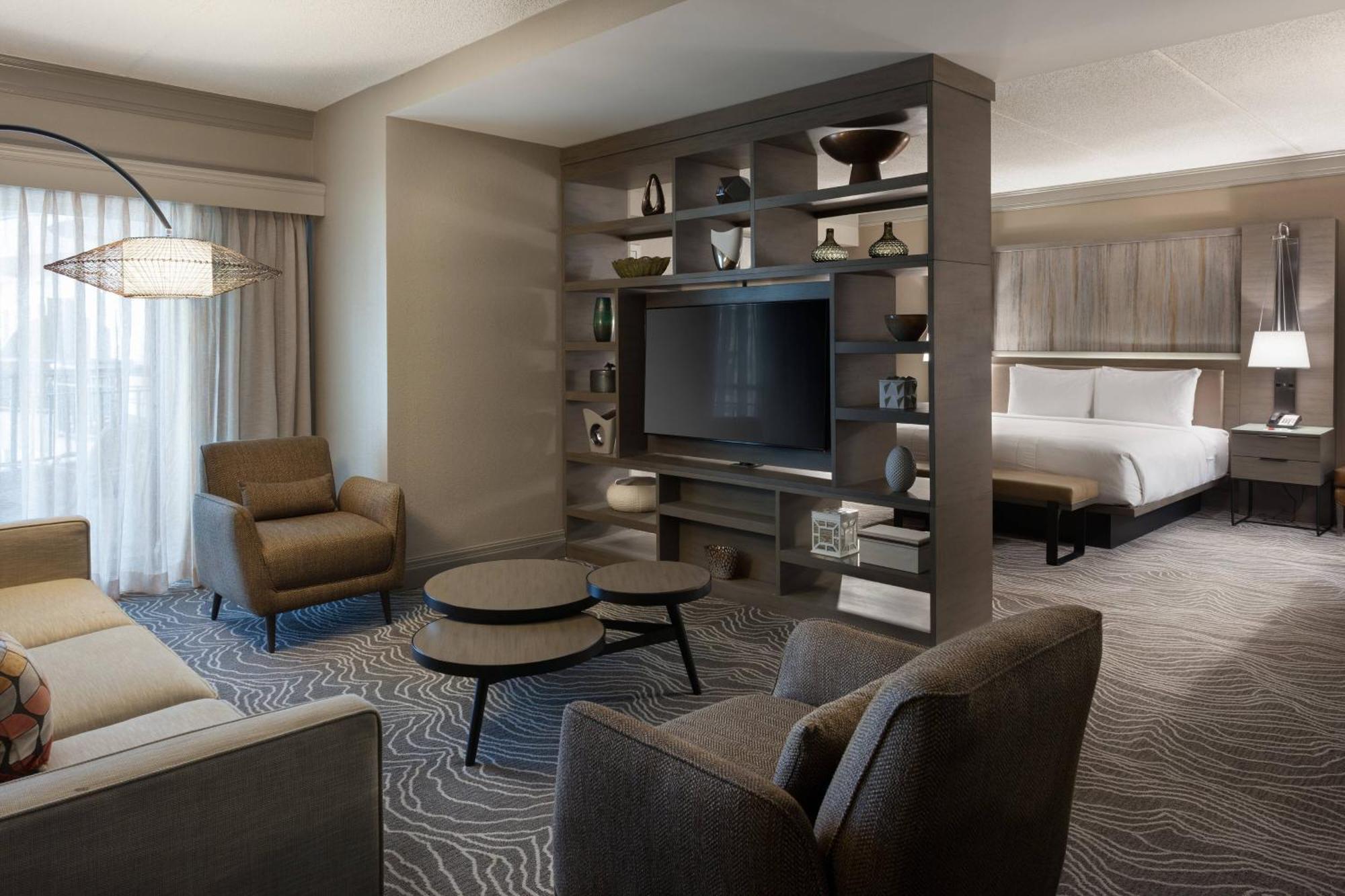 Marriott Riverfront Hotel 4*